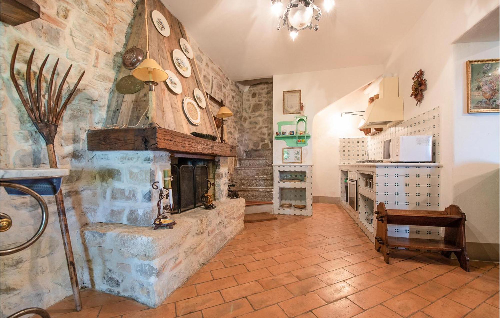 Lovely Apartment In Loc, Scalabrelli With Wifi Catabbio Экстерьер фото